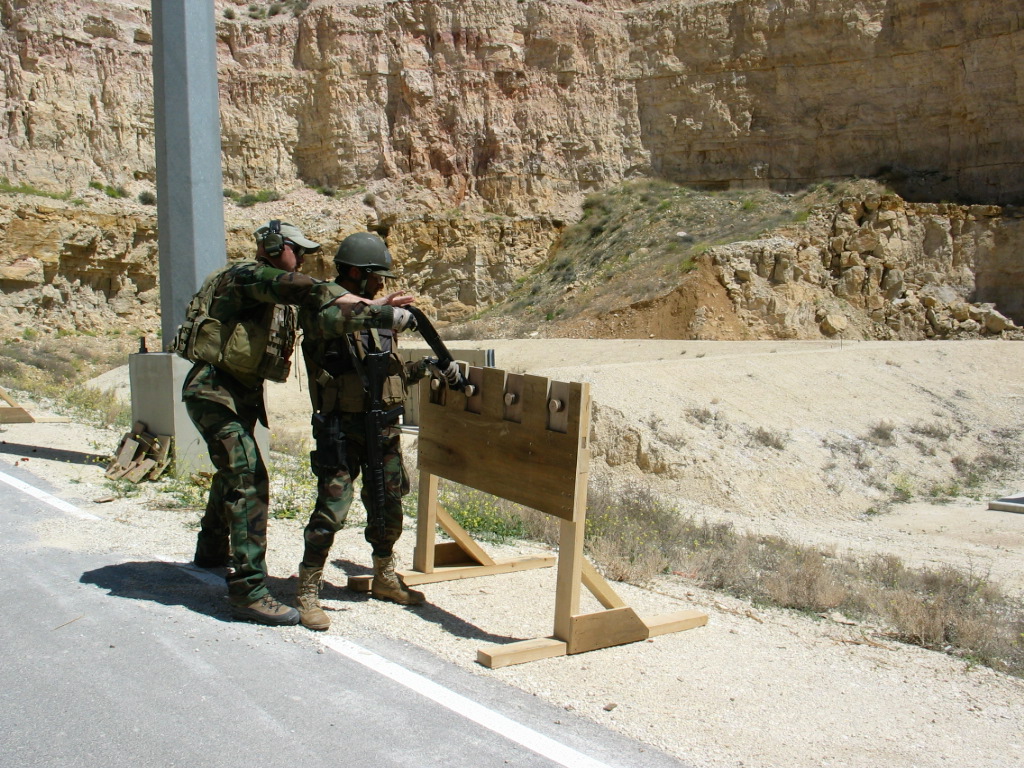 Shotgun Breach Trainer - Image 3